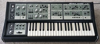 Roland-SH7"